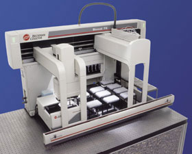 Biomek® FXP��(sh��)�(y��n)��ȫ�Ԅ�(d��ng)����վ